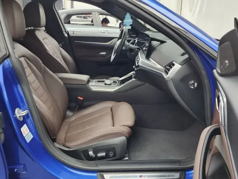 2023 BMW i4 с пробегом 79 174 км