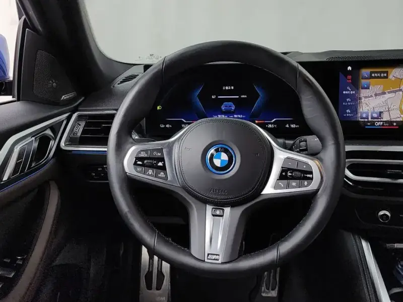 2023 BMW i4 с пробегом 79 174 км