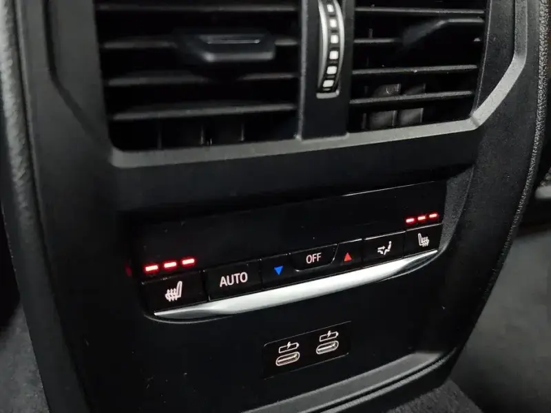 2023 BMW i4 с пробегом 79 174 км