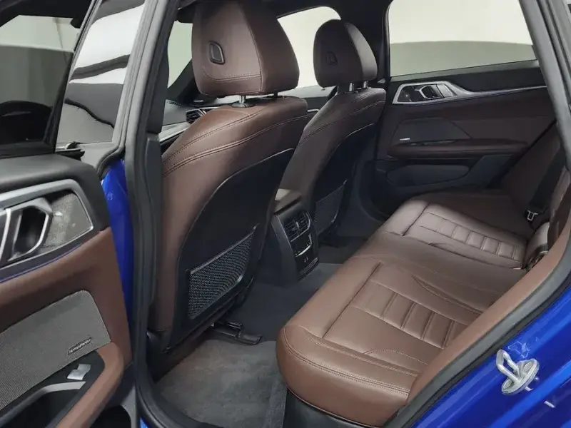 2023 BMW i4 с пробегом 79 174 км