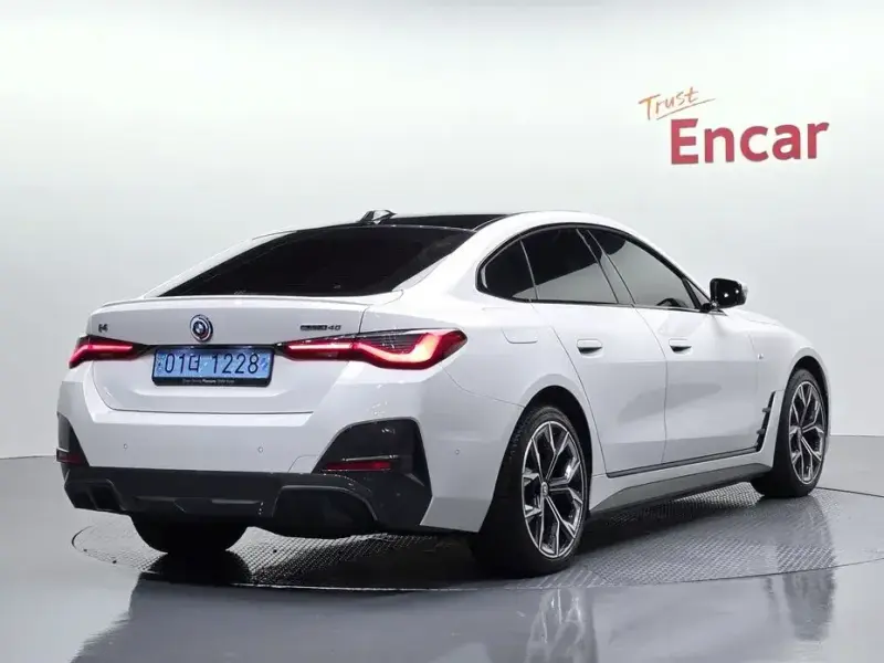 2024 BMW i4 с пробегом 40 210 км