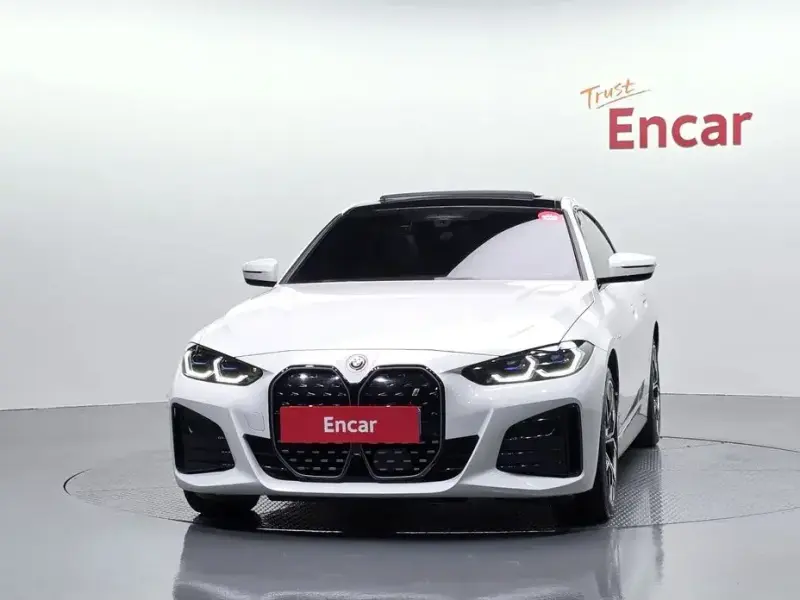 2024 BMW i4 с пробегом 40 210 км