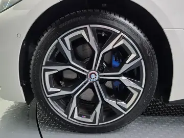 2024 BMW i4 с пробегом 40 210 км