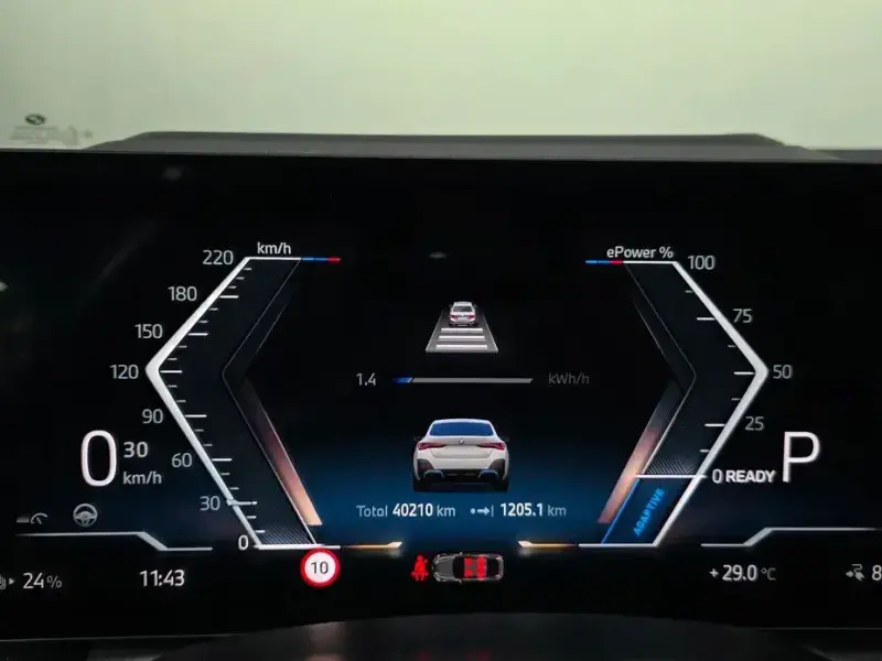 2024 BMW i4 с пробегом 40 210 км