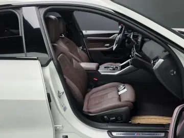 2024 BMW i4 с пробегом 40 210 км