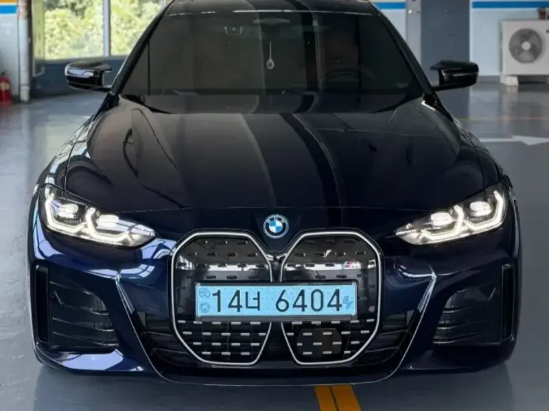 2022 BMW i4 с пробегом 82 000 км