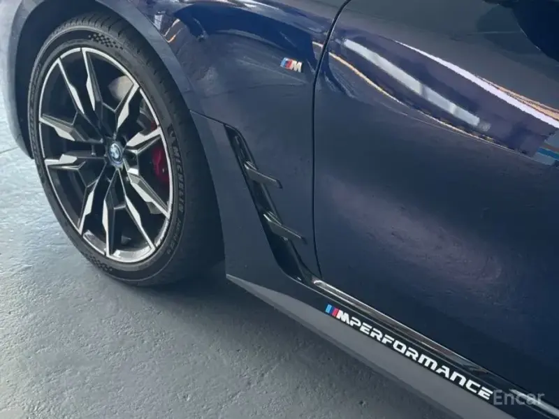 2022 BMW i4 с пробегом 82 000 км