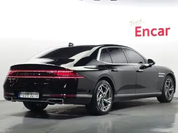 2023 Genesis G90 с пробегом 49 128 км