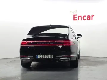 2023 Genesis G90 с пробегом 49 128 км