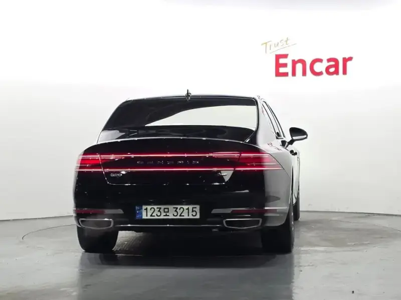2023 Genesis G90 с пробегом 49 128 км