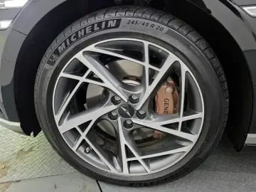 2023 Genesis G90 с пробегом 49 128 км