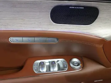 2023 Genesis G90 с пробегом 49 128 км