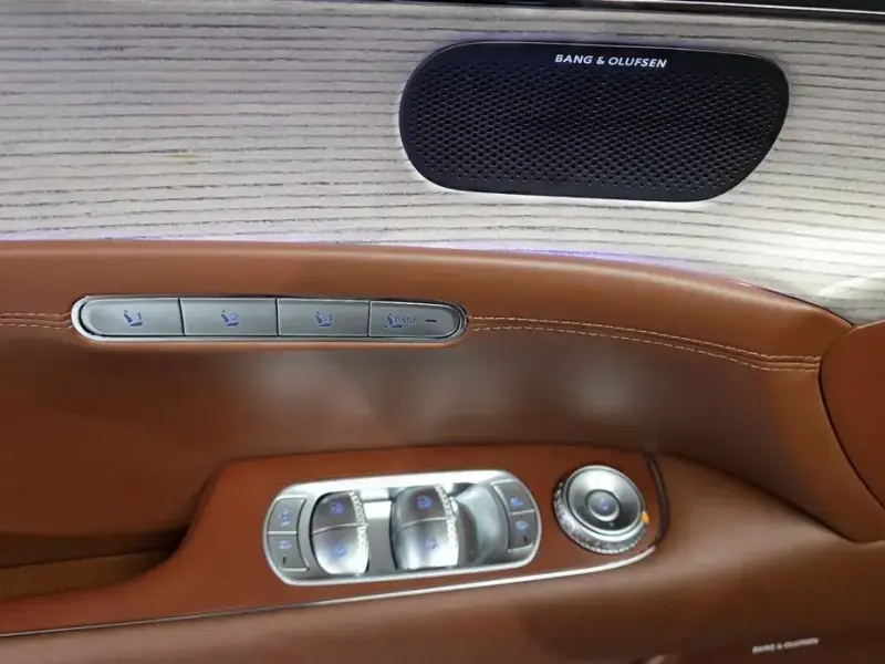 2023 Genesis G90 с пробегом 49 128 км