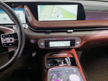 2023 Genesis G90 с пробегом 49 128 км