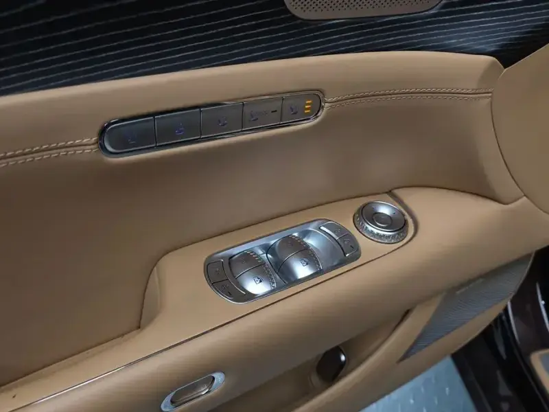 2023 Genesis G90 с пробегом 51 664 км