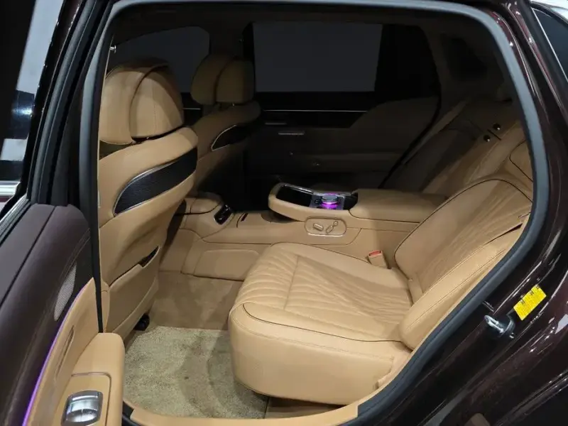 2023 Genesis G90 с пробегом 51 664 км