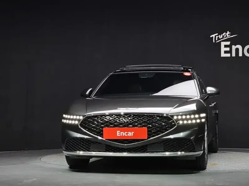 2023 Genesis G90 с пробегом 45 507 км