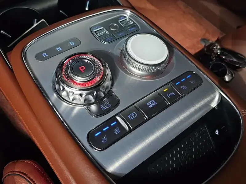 2023 Genesis G90 с пробегом 45 507 км