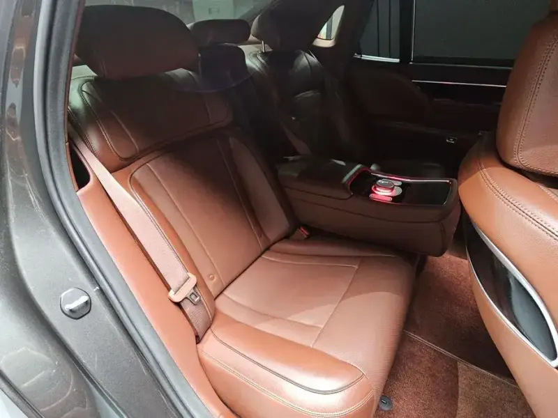 2023 Genesis G90 с пробегом 45 507 км