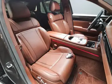2023 Genesis G90 с пробегом 45 507 км