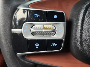2023 Genesis G90 с пробегом 45 507 км