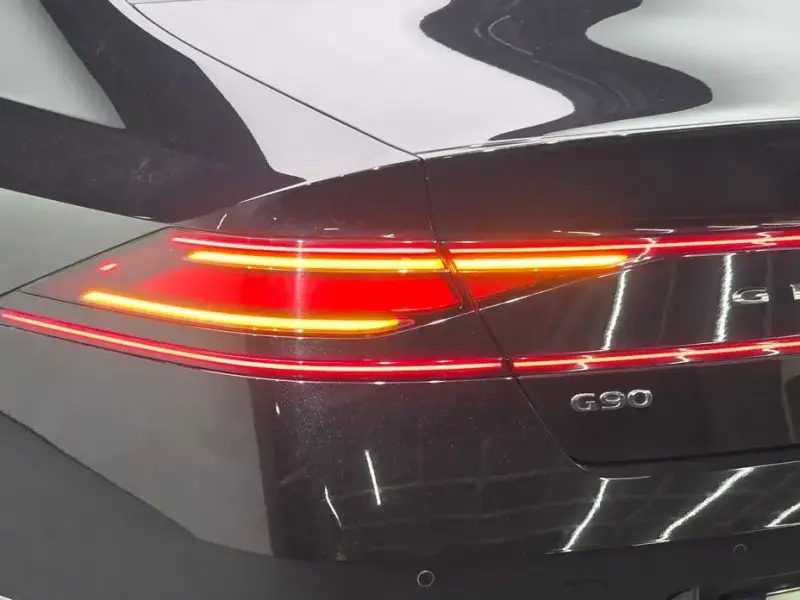 2023 Genesis G90 с пробегом 78 111 км