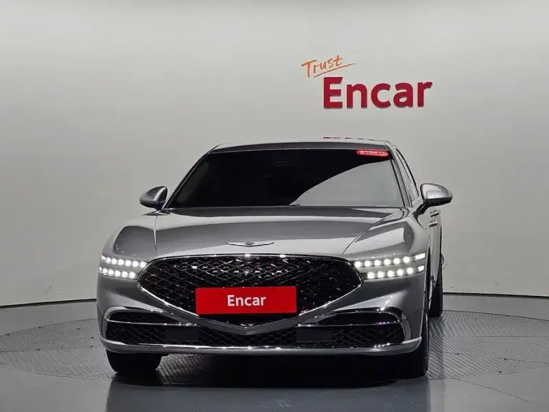 2023 Genesis G90 с пробегом 29 799 км