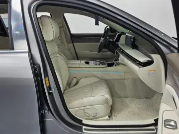 2023 Genesis G90 с пробегом 29 799 км