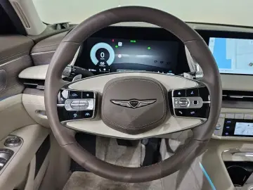 2023 Genesis G90 с пробегом 29 799 км
