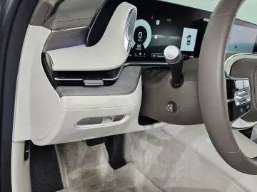 2023 Genesis G90 с пробегом 29 799 км