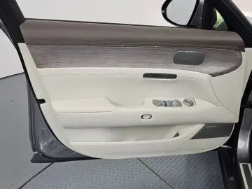 2023 Genesis G90 с пробегом 29 799 км