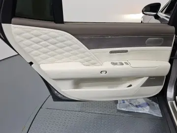 2023 Genesis G90 с пробегом 29 799 км