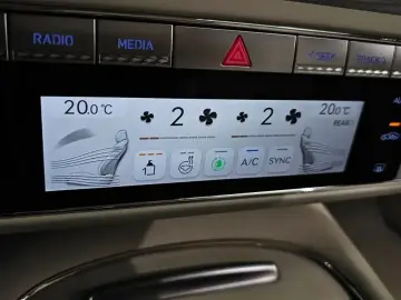 2023 Genesis G90 с пробегом 29 799 км