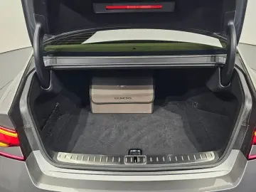 2023 Genesis G90 с пробегом 29 799 км