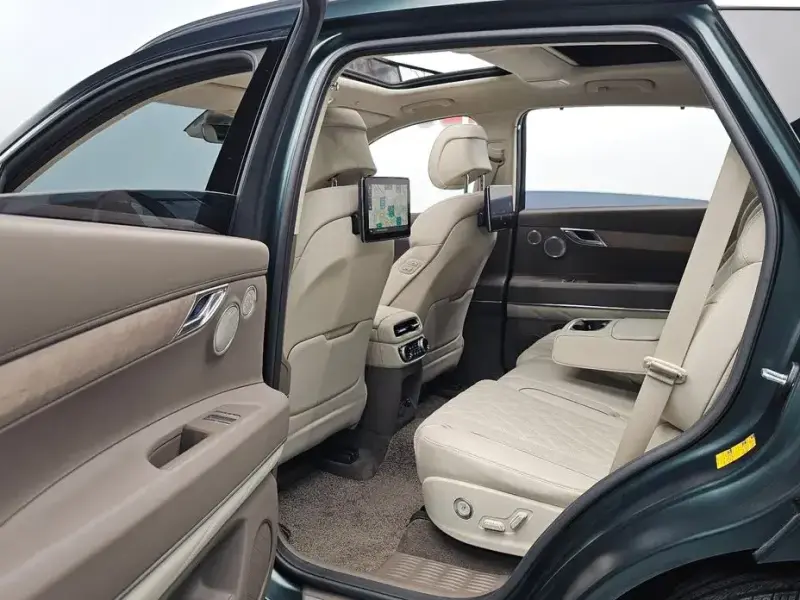 2023 Genesis GV80 с пробегом 35 401 км