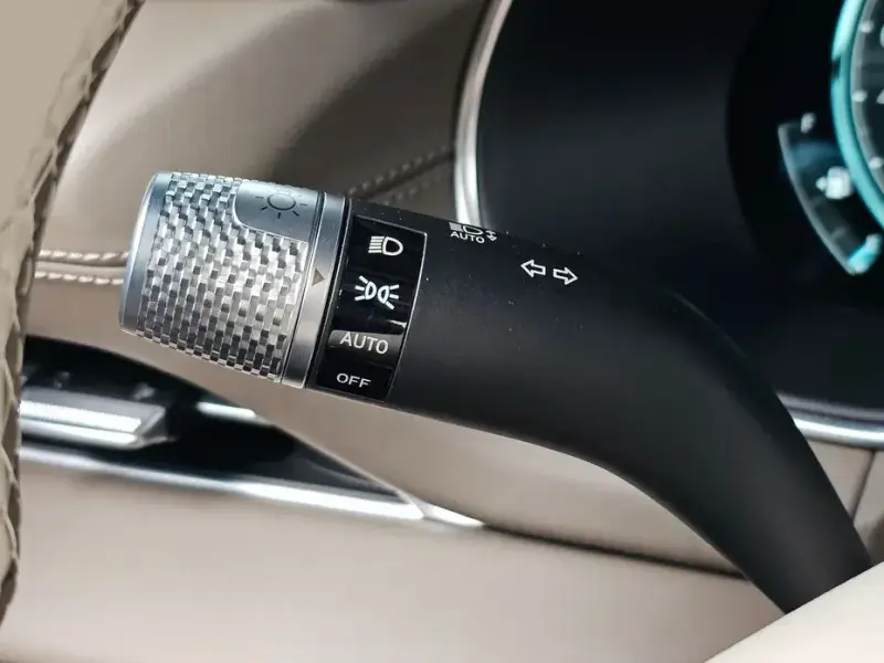 2023 Genesis GV80 с пробегом 35 401 км