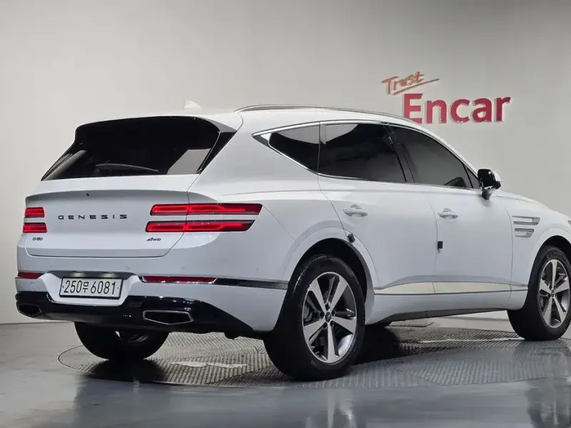 2023 Genesis GV80 с пробегом 82 831 км