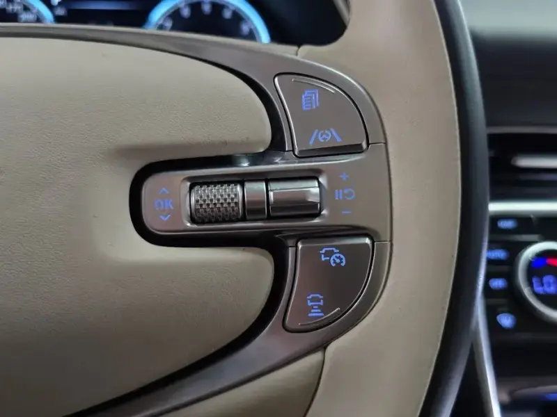 2023 Genesis GV80 с пробегом 82 831 км