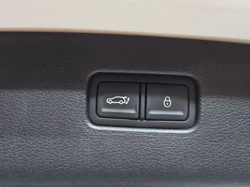 2023 Genesis GV80 с пробегом 82 831 км
