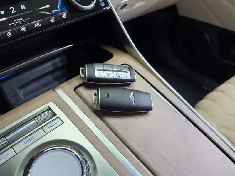 2023 Genesis GV80 с пробегом 82 831 км