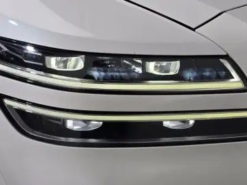 2023 Genesis GV80 с пробегом 82 831 км