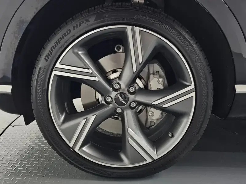 2023 Genesis GV80 с пробегом 35 666 км