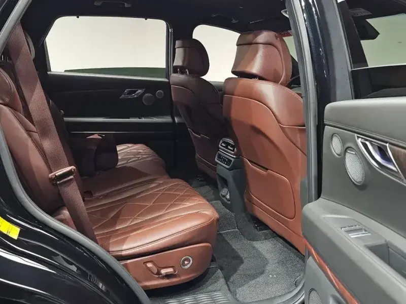 2023 Genesis GV80 с пробегом 35 666 км