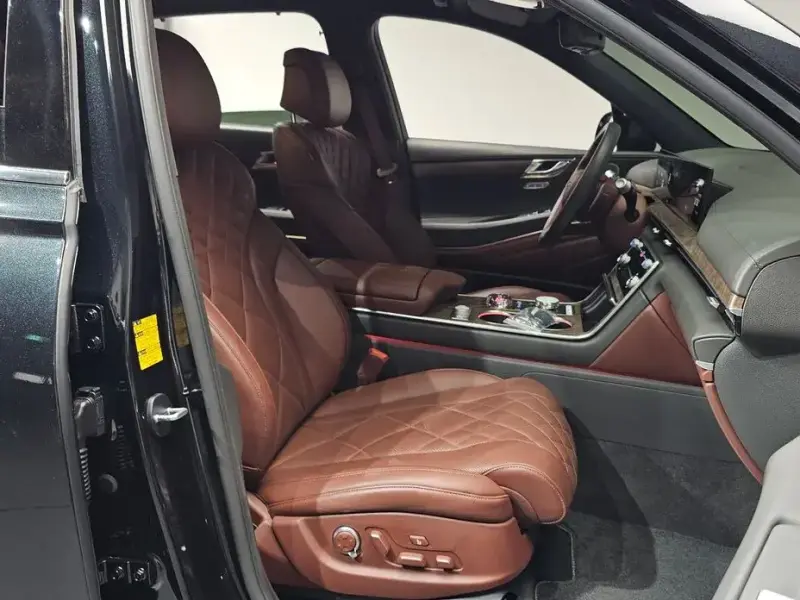 2023 Genesis GV80 с пробегом 35 666 км