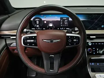 2023 Genesis GV80 с пробегом 35 666 км
