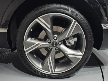 2023 Genesis GV80 с пробегом 35 666 км