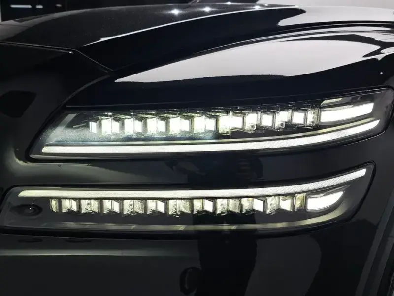 2023 Genesis GV80 с пробегом 35 666 км