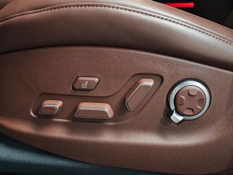2023 Genesis GV80 с пробегом 35 666 км