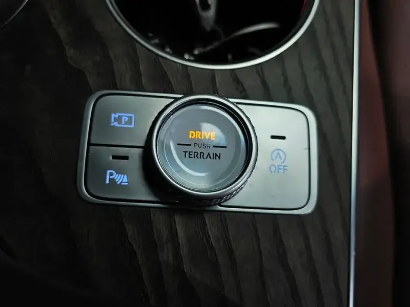 2023 Genesis GV80 с пробегом 35 666 км
