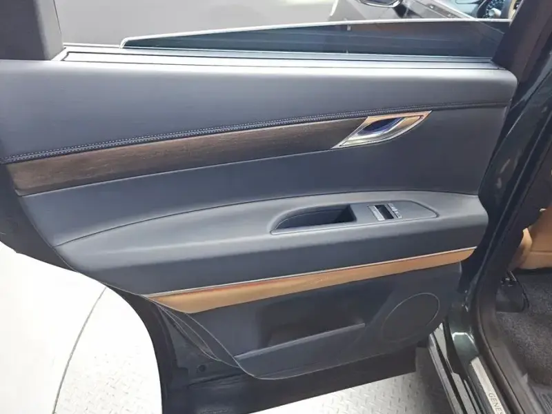 2023 Genesis GV80 с пробегом 41 070 км
